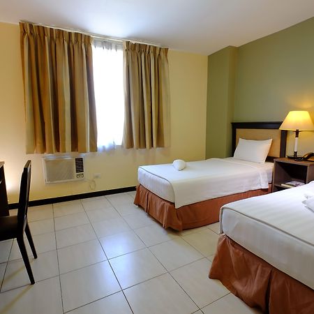 Oyo 187 The Maxwell Hotel Cebu Exterior foto