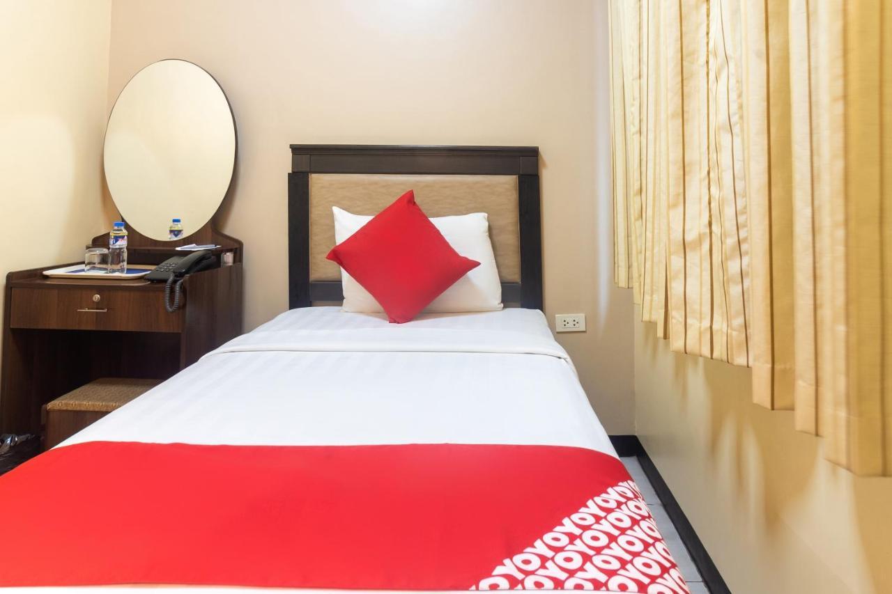 Oyo 187 The Maxwell Hotel Cebu Exterior foto