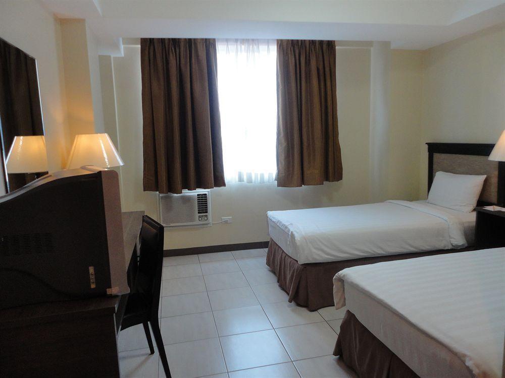 Oyo 187 The Maxwell Hotel Cebu Exterior foto